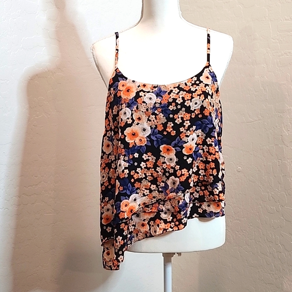 FOREVER 21 BEAUTIFUL FLORAL SPAGHETTI STRAP TOP IN EXCELLENT CONDITION SZ M